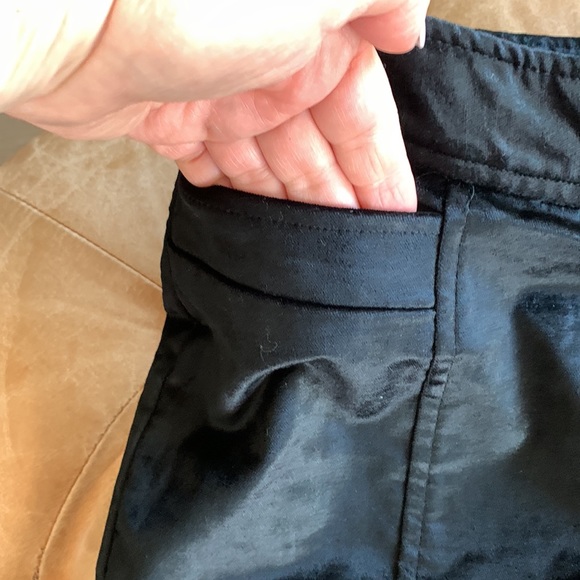 NWT Free People Women's Green Walk with You Velvet Flare Trousers Size 8 - Picture 2 of 13